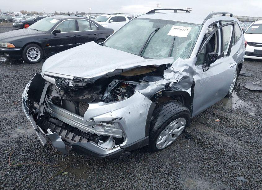 Photo 6 of 2019 Subaru Forester (VIN JF2SKACC6KH592766)