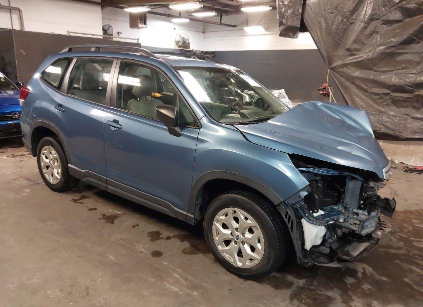 2019 Subaru Forester (VIN JF2SKACC7KH494779) main photo