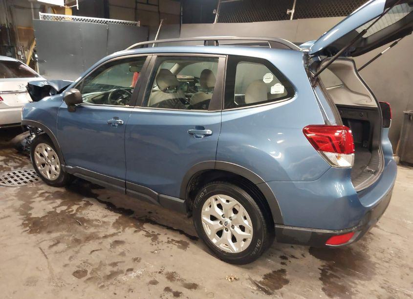 Photo 3 of 2019 Subaru Forester (VIN JF2SKACC7KH494779)