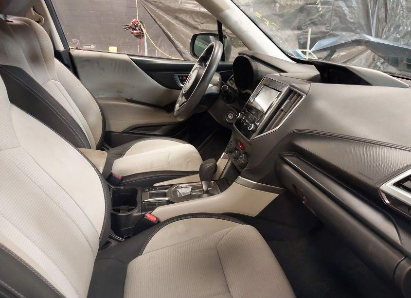 Photo 5 of 2019 Subaru Forester (VIN JF2SKACC7KH494779)