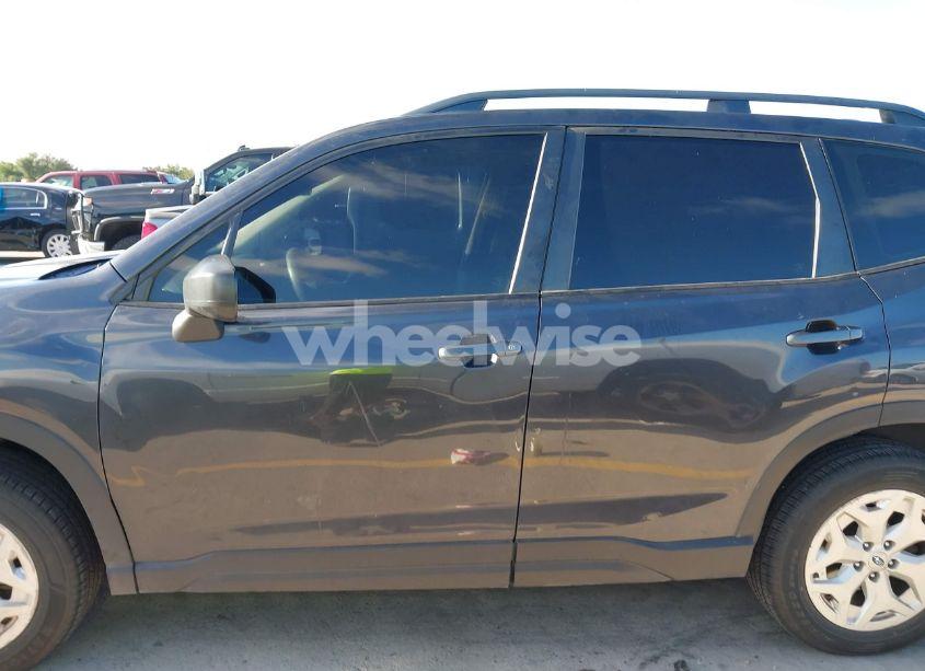 Photo 14 of 2019 Subaru Forester (VIN JF2SKACC8KH425454)