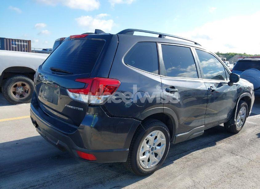 Photo 4 of 2019 Subaru Forester (VIN JF2SKACC8KH425454)