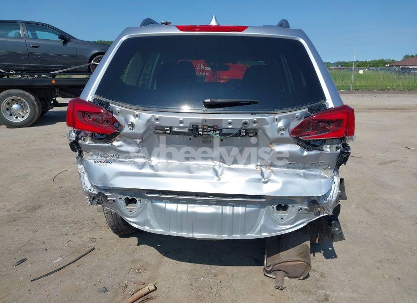 Photo 16 of 2019 Subaru Forester (VIN JF2SKACC8KH474136)