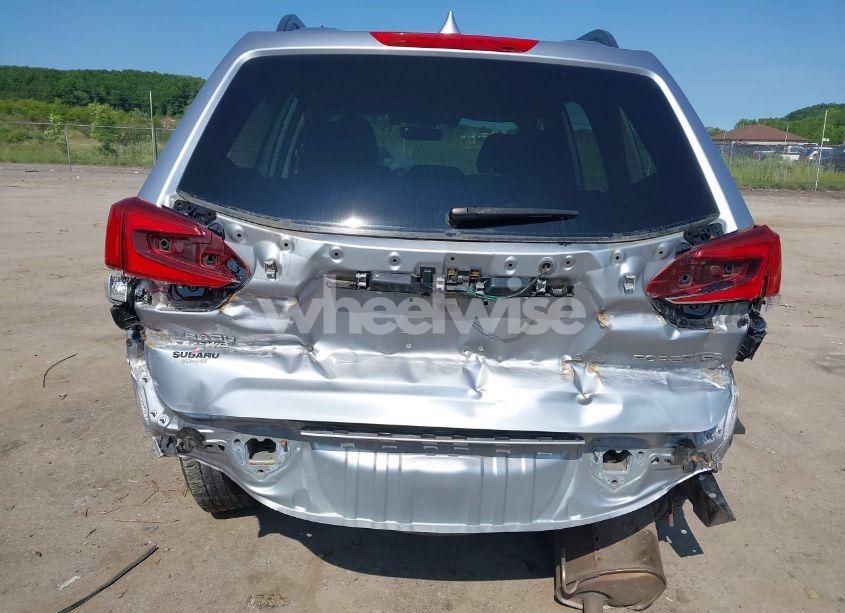 Photo 17 of 2019 Subaru Forester (VIN JF2SKACC8KH474136)