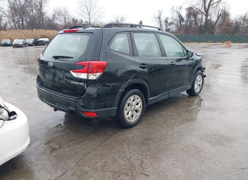 Photo 4 of 2019 Subaru Forester (VIN JF2SKACC9KH459242)