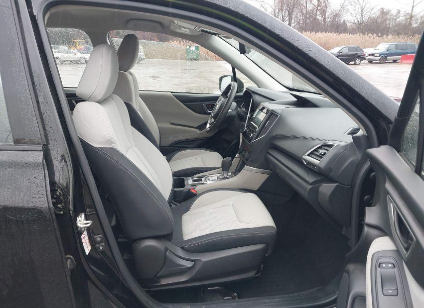 Photo 5 of 2019 Subaru Forester (VIN JF2SKACC9KH459242)