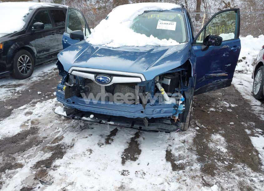 Photo 6 of 2019 Subaru Forester (VIN JF2SKACC9KH546395)