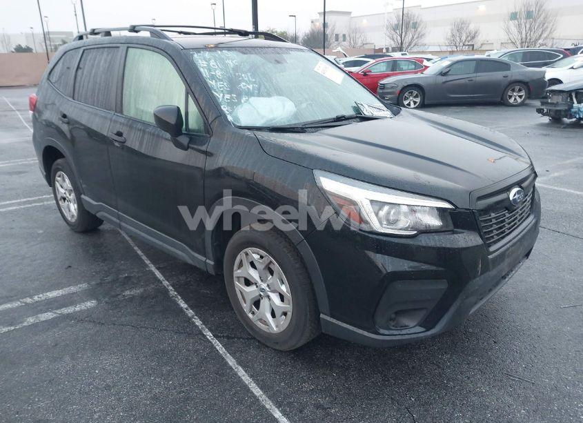 2019 Subaru Forester (VIN JF2SKACC9KH553718) main photo