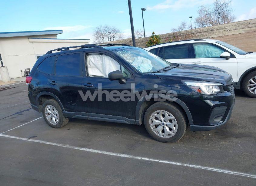 Photo 13 of 2019 Subaru Forester (VIN JF2SKACC9KH553718)
