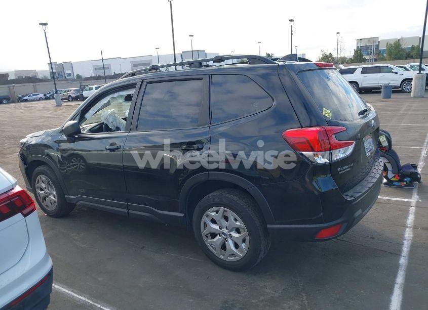 Photo 14 of 2019 Subaru Forester (VIN JF2SKACC9KH553718)