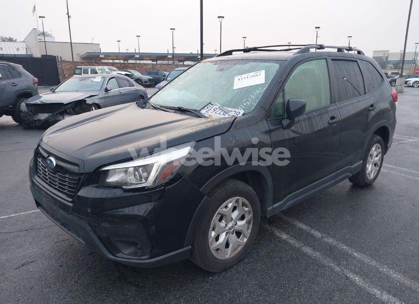 Photo 2 of 2019 Subaru Forester (VIN JF2SKACC9KH553718)