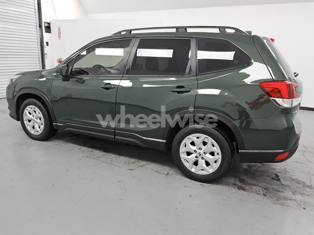 Photo 2 of 2022 SUBARU FORESTER (VIN JF2SKACC9NH479642)