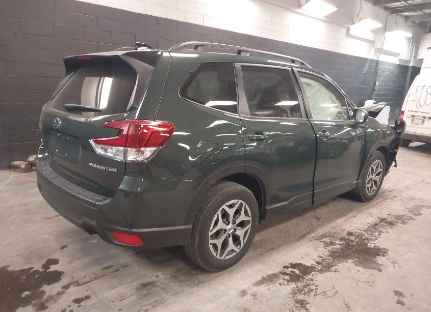 Photo 4 of 2024 Subaru Forester PREMIUM (VIN JF2SKACC9RH514170)