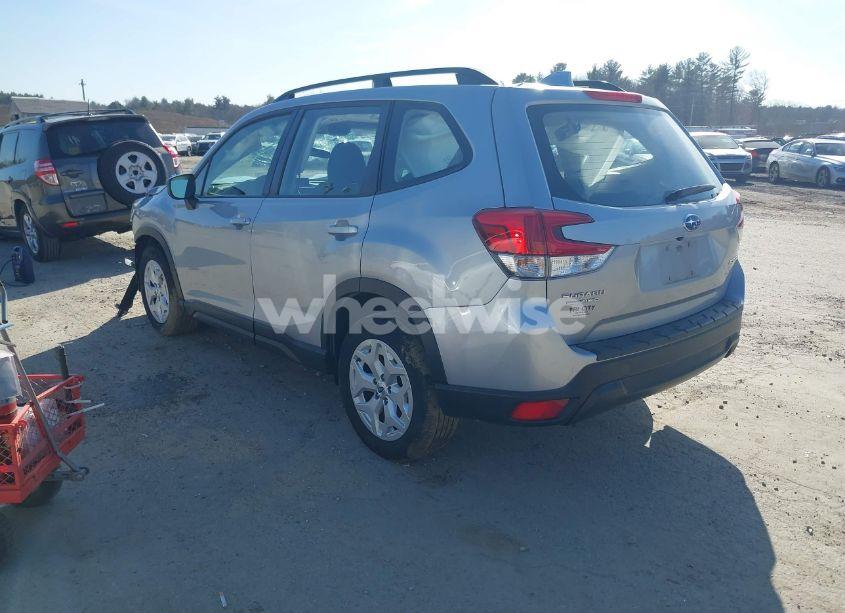 Photo 3 of 2019 Subaru Forester N/A (VIN JF2SKACCXKH410907)