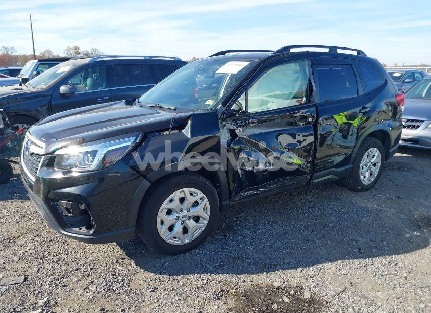 Photo 2 of 2020 Subaru Forester (VIN JF2SKADC0LH575476)