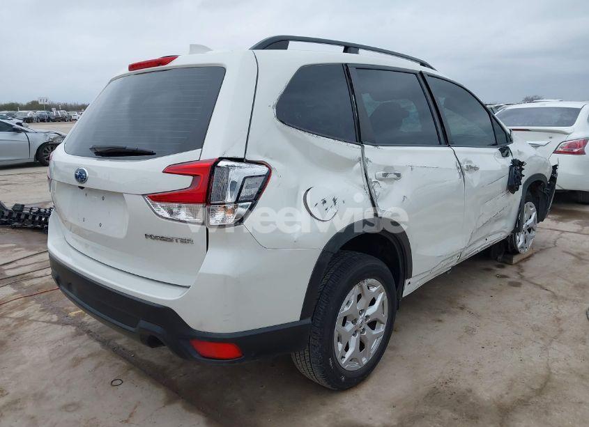 Photo 4 of 2021 Subaru Forester (VIN JF2SKADC0MH462127)