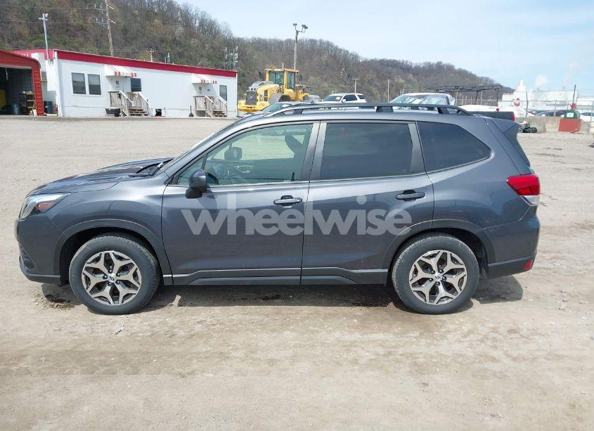 Photo 14 of 2022 Subaru Forester PREMIUM (VIN JF2SKADC0NH448357)