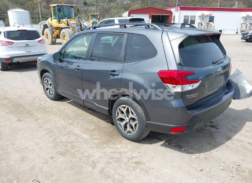 Photo 3 of 2022 Subaru Forester PREMIUM (VIN JF2SKADC0NH448357)