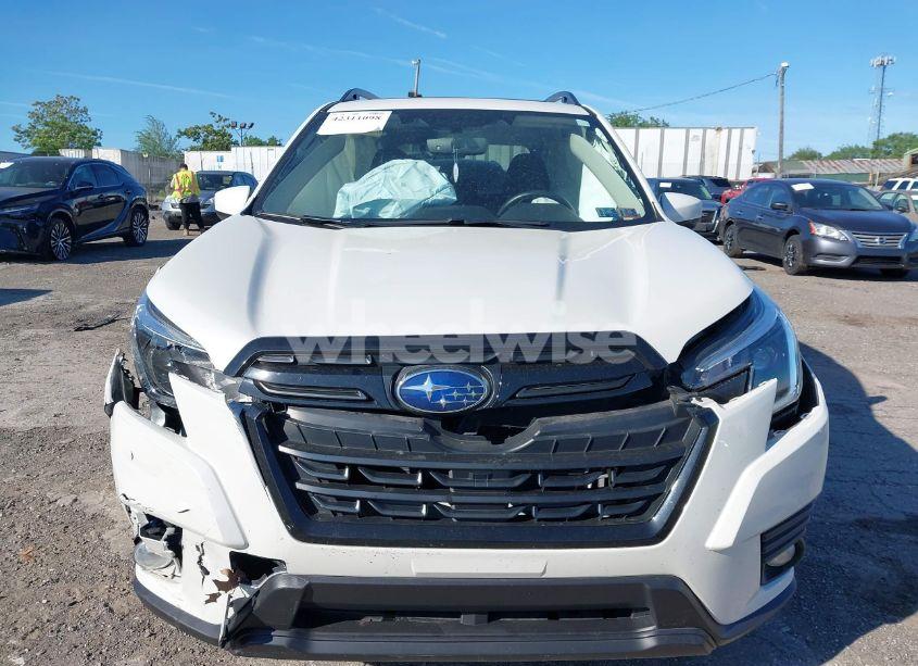 Photo 11 of 2022 Subaru Forester PREMIUM (VIN JF2SKADC0NH492763)