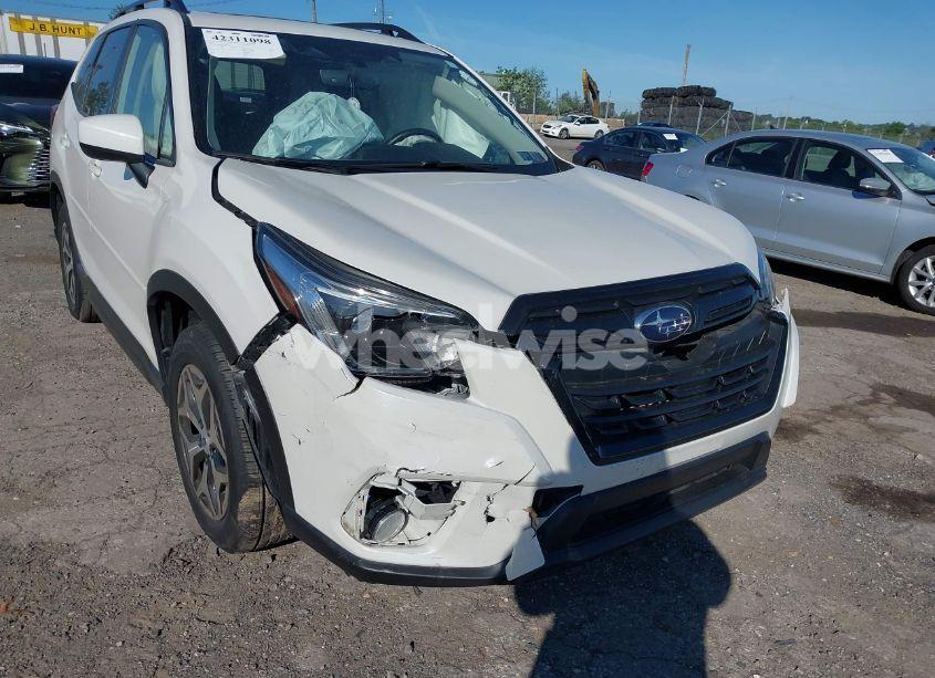 Photo 6 of 2022 Subaru Forester PREMIUM (VIN JF2SKADC0NH492763)