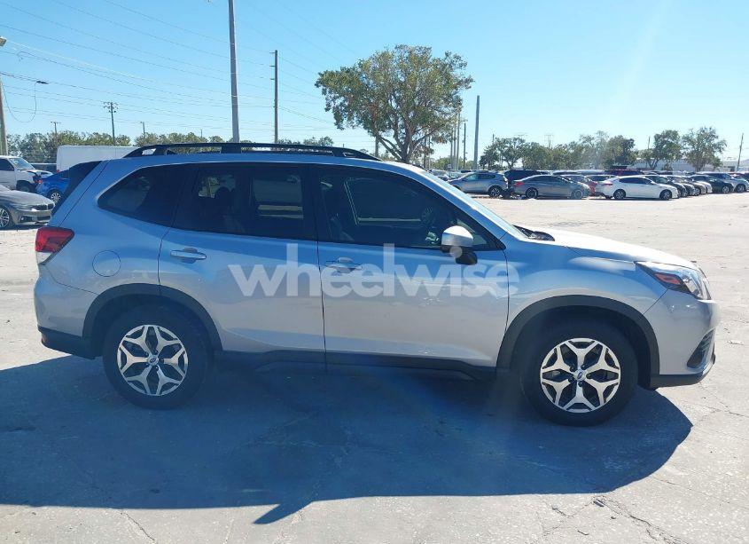 Photo 13 of 2024 Subaru Forester PREMIUM (VIN JF2SKADC0RH454469)