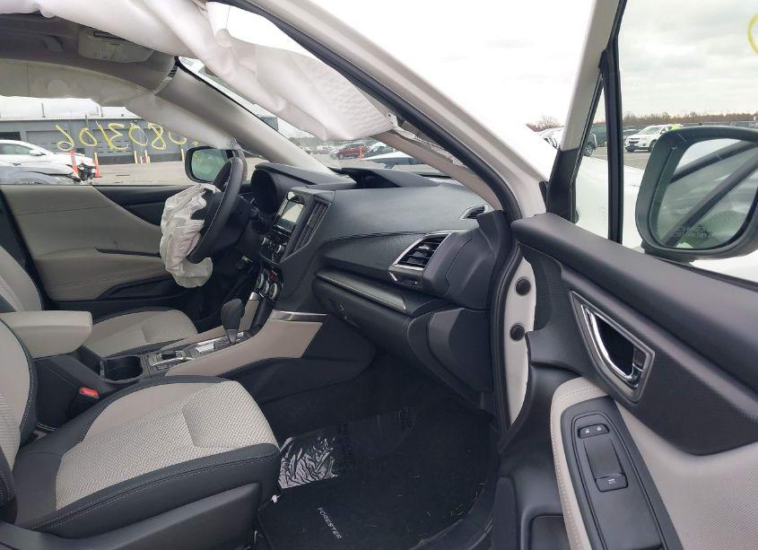 Photo 5 of 2024 Subaru Forester PREMIUM (VIN JF2SKADC0RH511074)