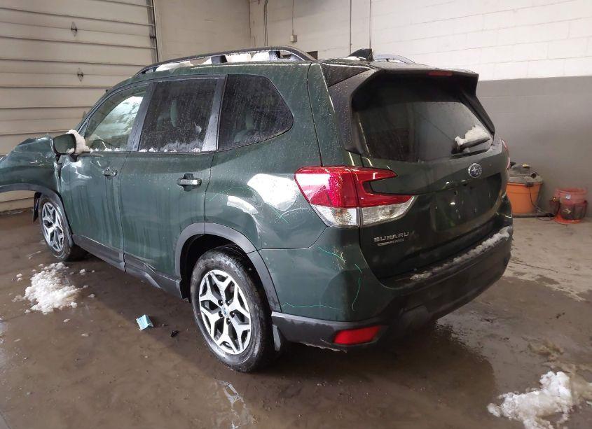 Photo 3 of 2024 Subaru Forester PREMIUM (VIN JF2SKADC1RH413851)