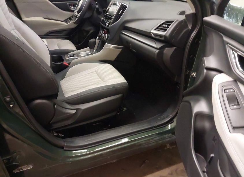 Photo 5 of 2024 Subaru Forester PREMIUM (VIN JF2SKADC1RH413851)