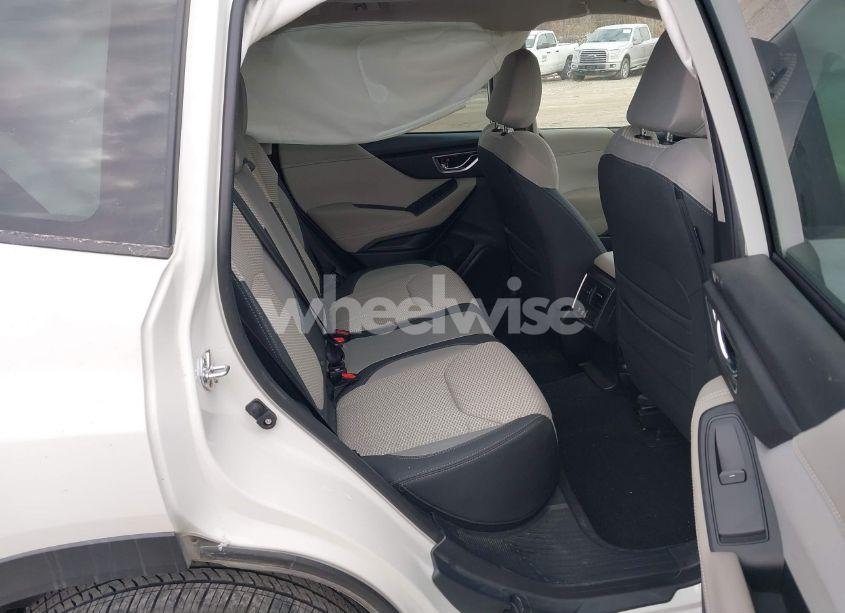 Photo 8 of 2024 Subaru Forester PREMIUM (VIN JF2SKADC1RH428768)