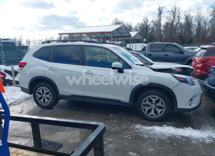 Photo 13 of 2022 Subaru Forester PREMIUM (VIN JF2SKADC3NH442469)