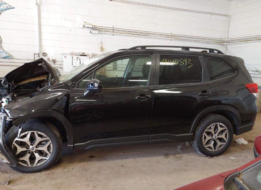 Photo 14 of 2024 Subaru Forester PREMIUM (VIN JF2SKADC3RH449623)