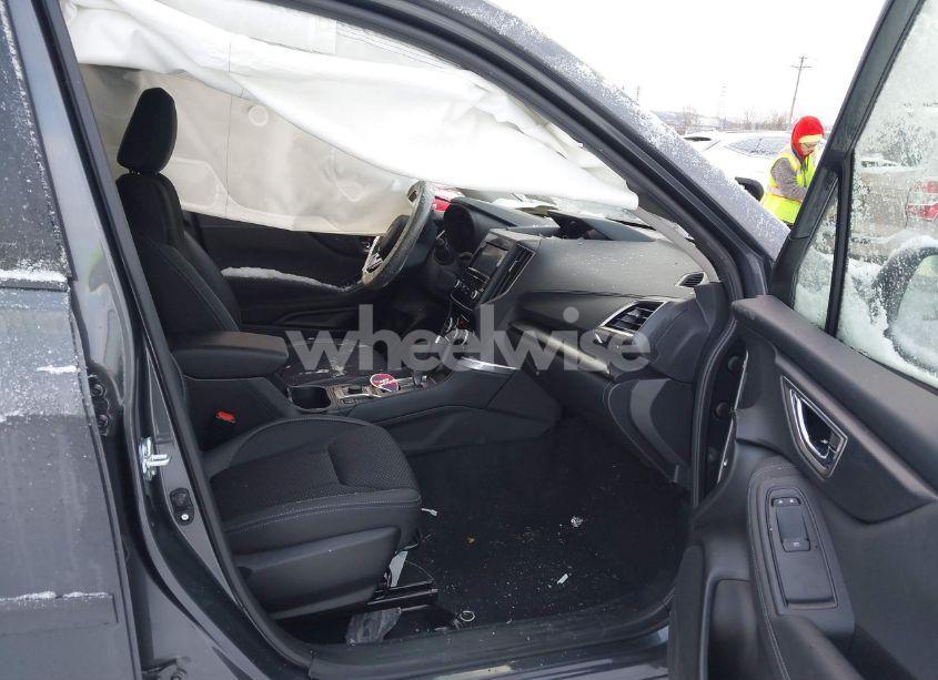 Photo 5 of 2024 Subaru Forester PREMIUM (VIN JF2SKADC3RH490267)