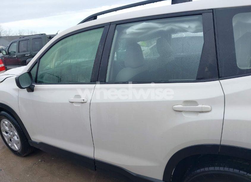 Photo 15 of 2020 Subaru Forester (VIN JF2SKADC4LH496764)