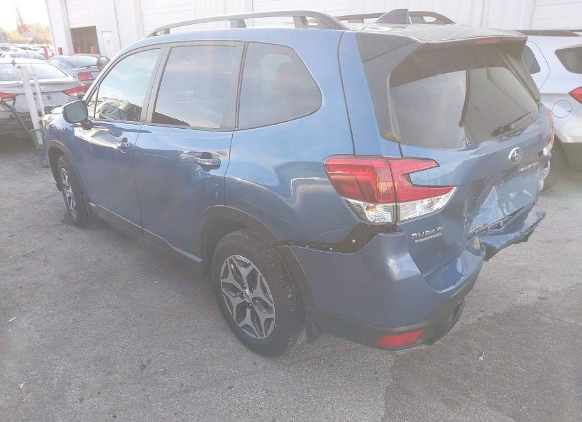 Photo 3 of 2024 Subaru Forester PREMIUM (VIN JF2SKADC4RH490200)