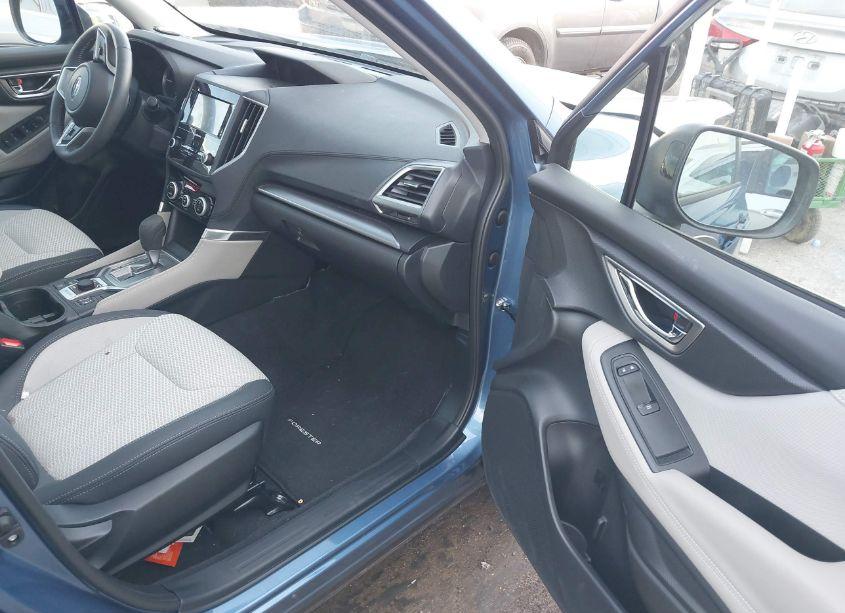 Photo 5 of 2024 Subaru Forester PREMIUM (VIN JF2SKADC4RH490200)