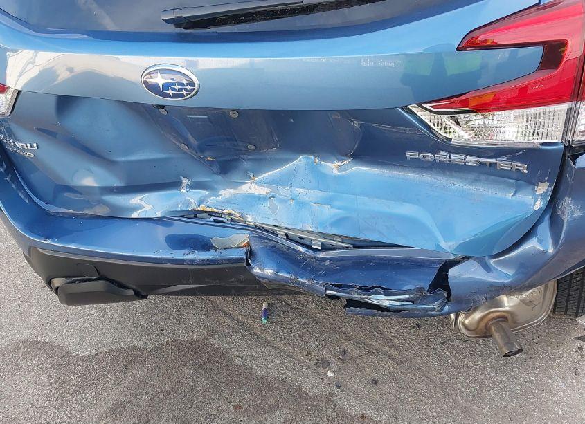 Photo 6 of 2024 Subaru Forester PREMIUM (VIN JF2SKADC4RH490200)