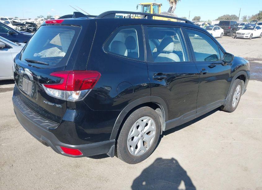 Photo 4 of 2020 Subaru Forester (VIN JF2SKADC5LH582469)
