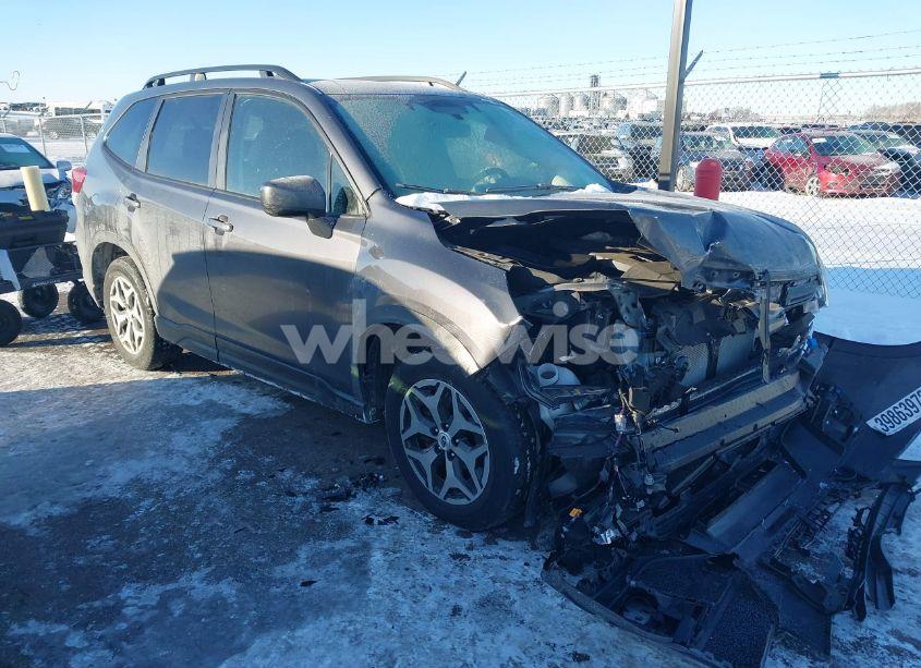 2022 Subaru Forester PREMIUM (VIN JF2SKADC5NH413331) main photo