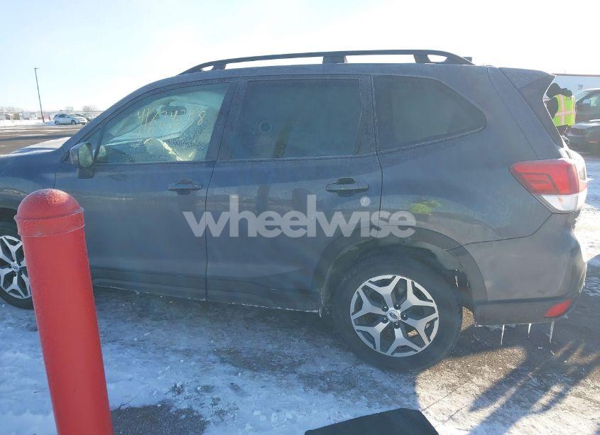 Photo 14 of 2022 Subaru Forester PREMIUM (VIN JF2SKADC5NH413331)