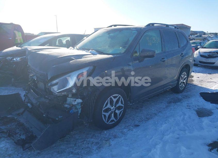 Photo 2 of 2022 Subaru Forester PREMIUM (VIN JF2SKADC5NH413331)