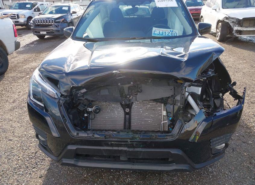 Photo 6 of 2023 Subaru Forester PREMIUM (VIN JF2SKADC5PH483690)