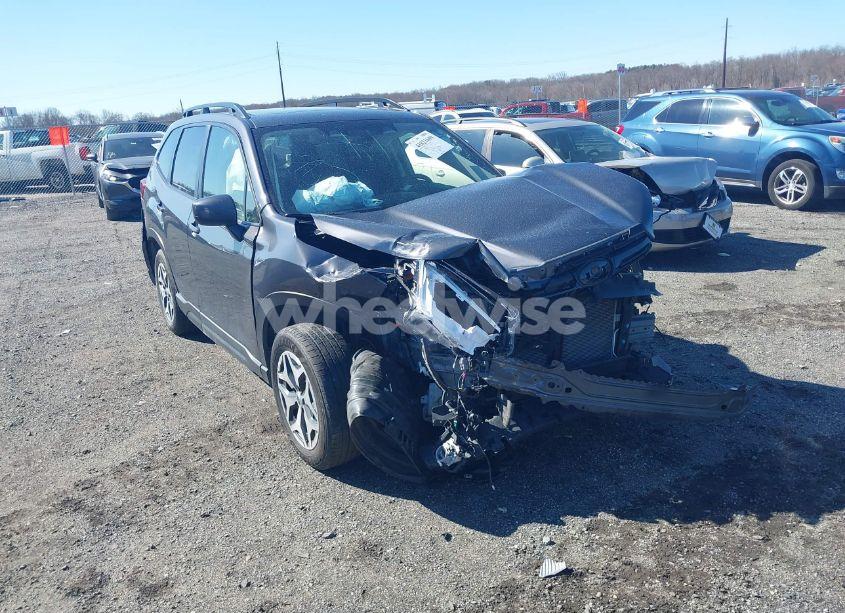 2022 Subaru Forester PREMIUM (VIN JF2SKADC6NH400961) main photo