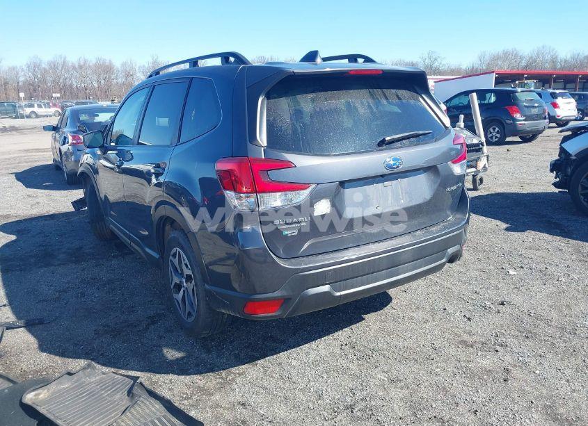Photo 3 of 2022 Subaru Forester PREMIUM (VIN JF2SKADC6NH400961)