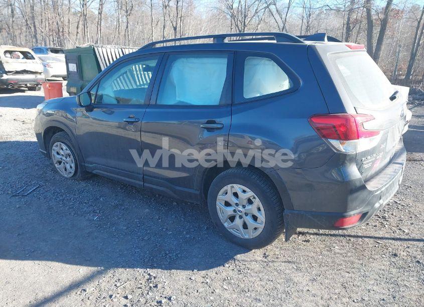 Photo 3 of 2020 Subaru Forester (VIN JF2SKADC7LH440558)