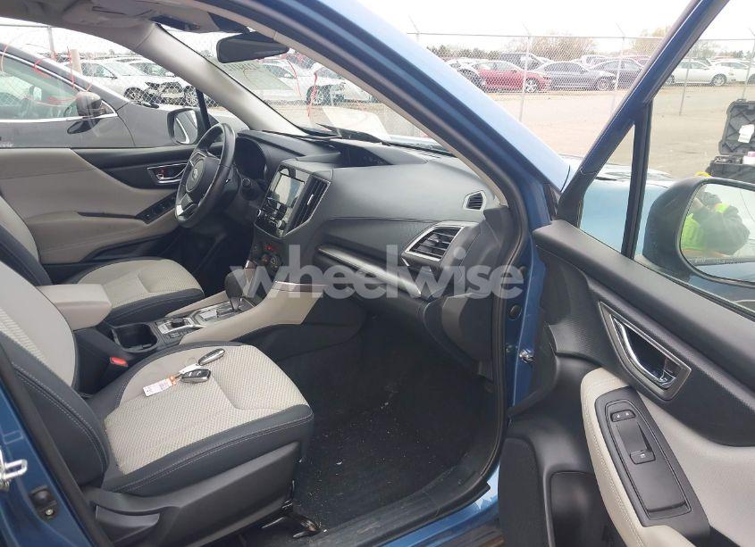 Photo 5 of 2023 Subaru Forester PREMIUM (VIN JF2SKADC7PH427511)