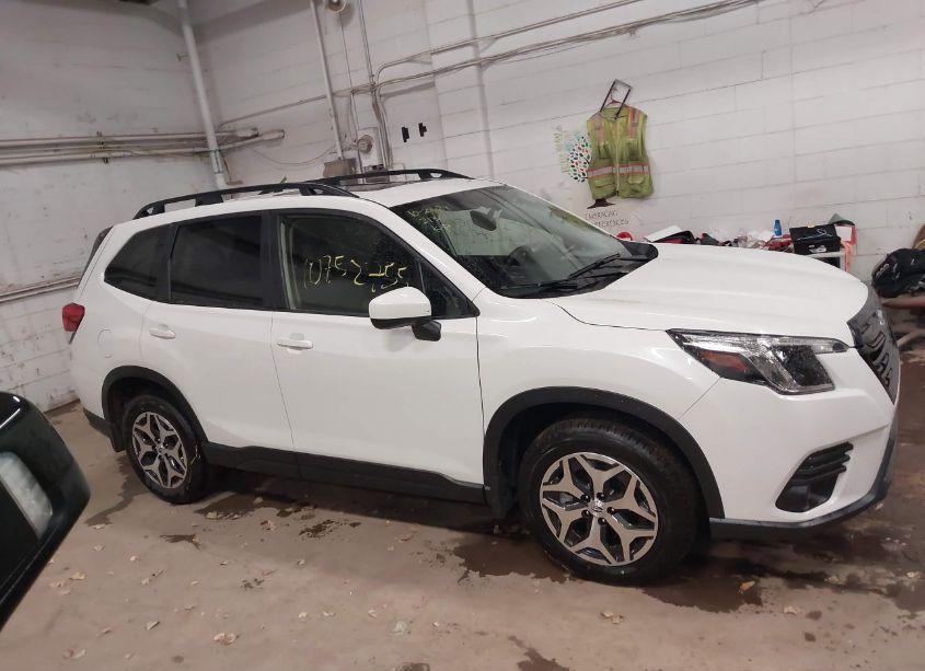 Photo 13 of 2024 Subaru Forester PREMIUM (VIN JF2SKADC7RH508849)