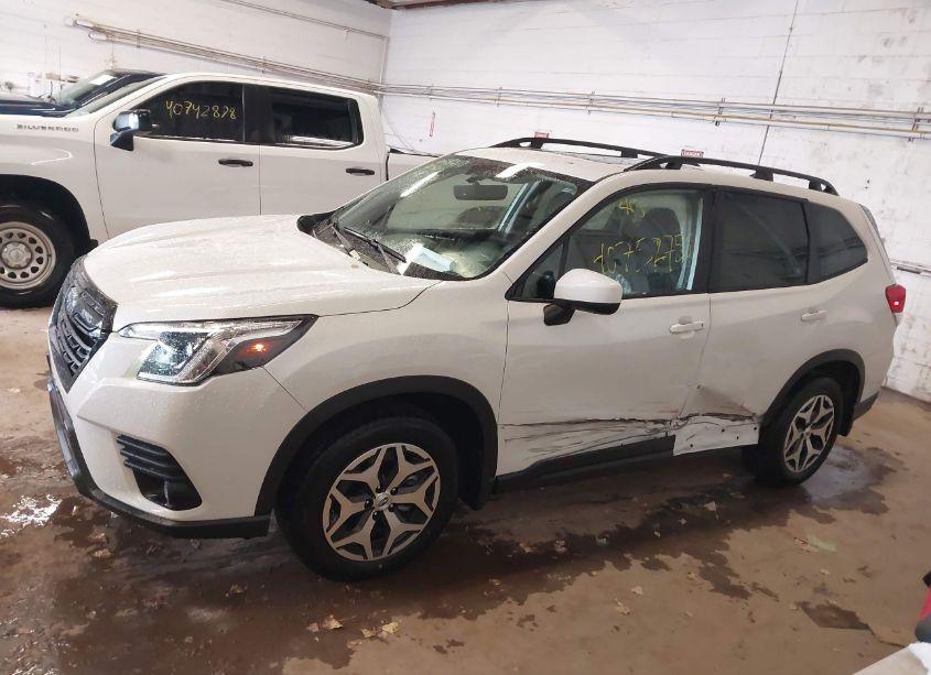 Photo 14 of 2024 Subaru Forester PREMIUM (VIN JF2SKADC7RH508849)