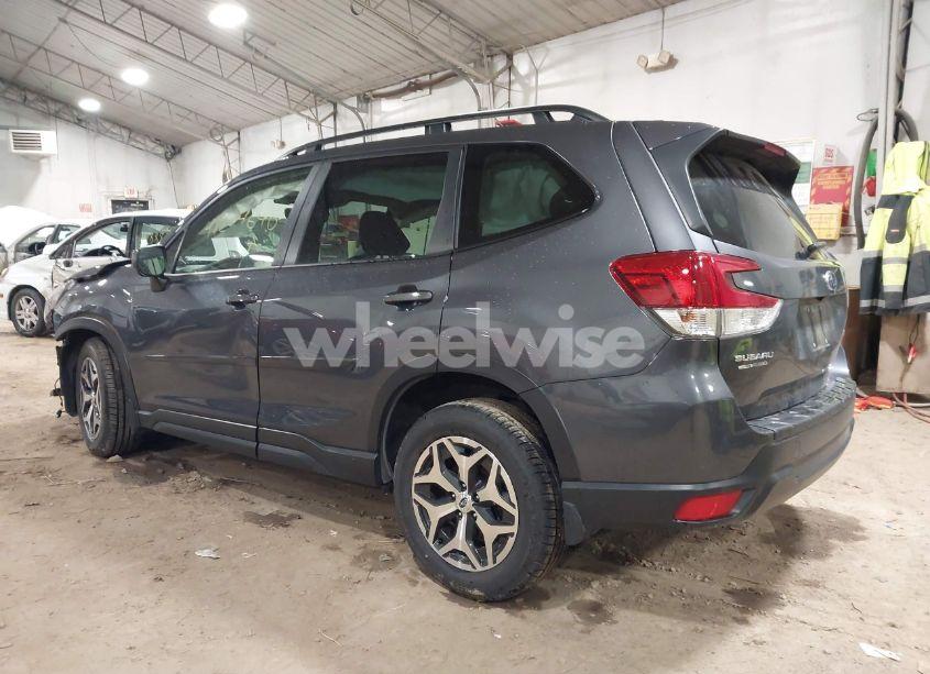 Photo 3 of 2022 Subaru Forester PREMIUM (VIN JF2SKADC8NH428079)