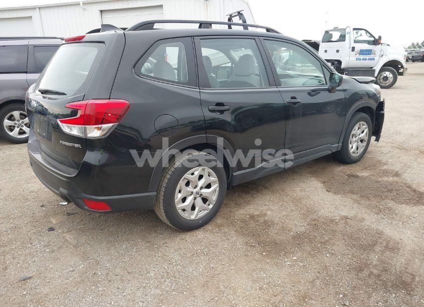 Photo 4 of 2021 Subaru Forester (VIN JF2SKADC9MH485969)