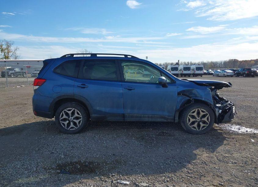 Photo 13 of 2022 Subaru Forester PREMIUM (VIN JF2SKADC9NH495192)